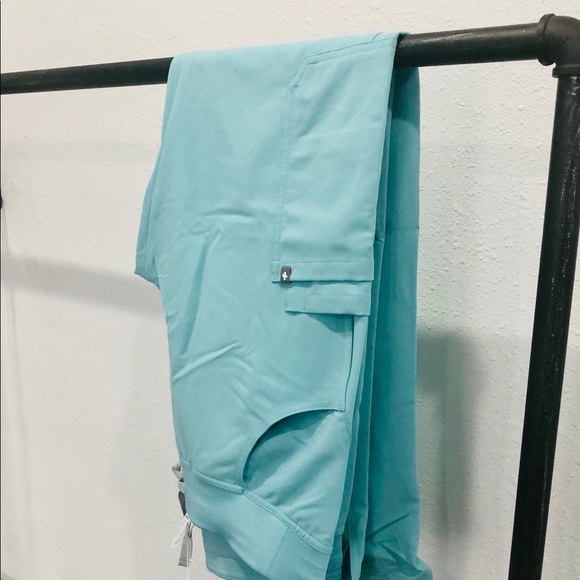 Figs Seaglass Kade Cargo small regular pants - Picture 7 of 7